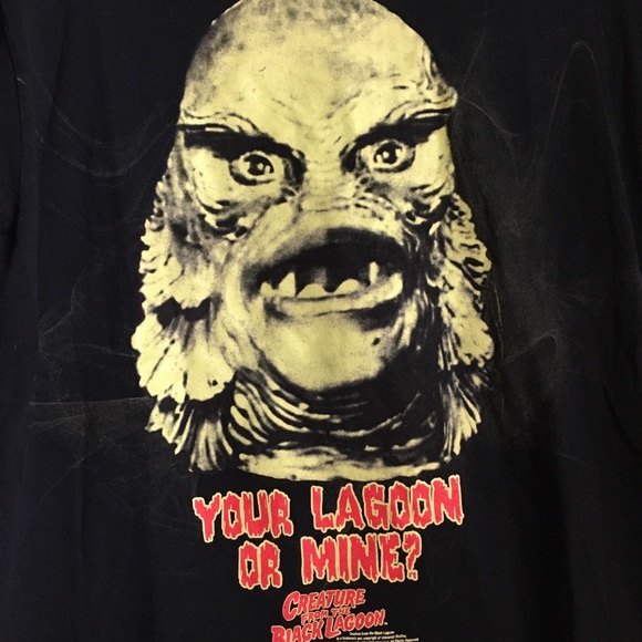 Universal Monsters Creature of the Black Lagoon glow vintage Comic-Con t shirt - Picture 2 of 4